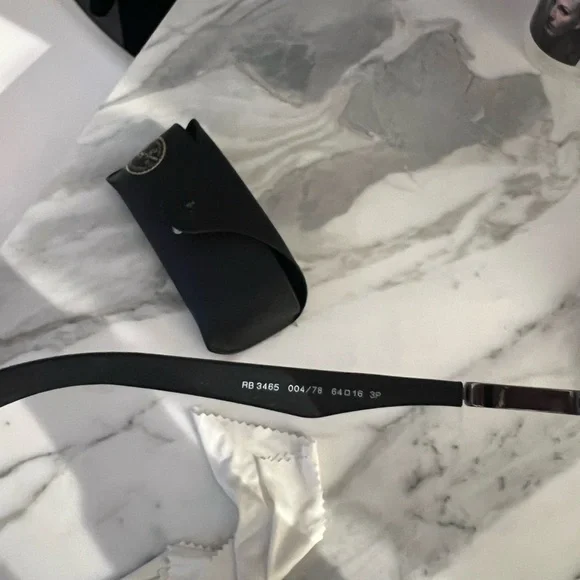 Rayban Polished Gunmetal Grey Gradient sunglasses with case - Picture 5 of 5